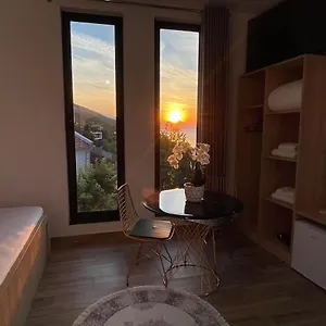 Four Generation Bed & Breakfast Shiroka